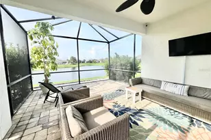 2946 Trustee Ave, Sarasota, FL 34243 - Photo 4