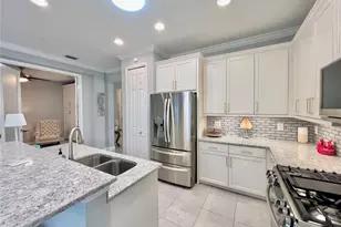2946 Trustee Ave, Sarasota, FL 34243 - Photo 6
