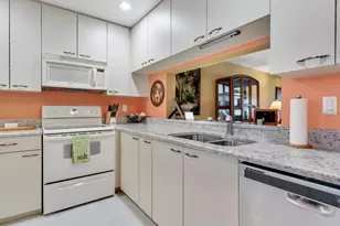 3130 Ringwood Meadow, Sarasota, FL 34235 - Photo 16