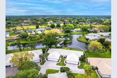 3130 Ringwood Meadow #44, Sarasota, FL 34235 - Photo 4