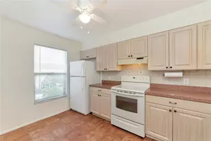 6023 27th St W, Bradenton, FL 34207 - Photo 8