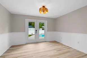 7690 91st St, Seminole, FL 33777 - Photo 6