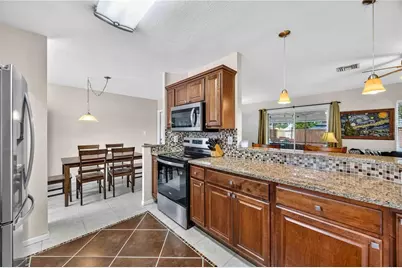 3718 Woodmont Drive, Sarasota, FL 34232 - Photo 6
