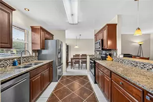 3718 Woodmont Dr, Sarasota, FL 34232 - Photo 4