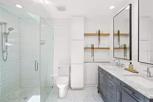 319 Bearded Oaks Cir, Sarasota, FL 34232 - Photo 36