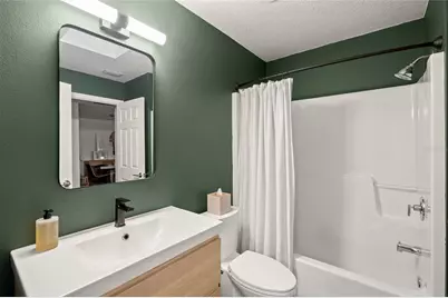 319 Bearded Oaks Circle, Sarasota, FL 34232 - Photo 26