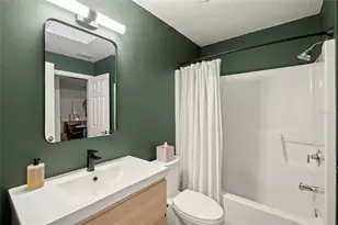 319 Bearded Oaks Cir, Sarasota, FL 34232 - Photo 26