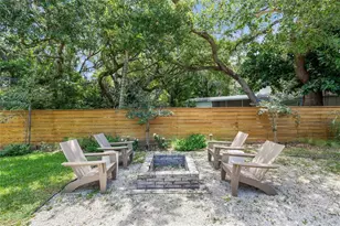 319 Bearded Oaks Cir, Sarasota, FL 34232 - Photo 40