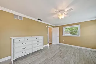 4378 Meadowland Cir, Sarasota, FL 34233 - Photo 30