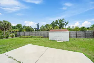 4378 Meadowland Cir, Sarasota, FL 34233 - Photo 40