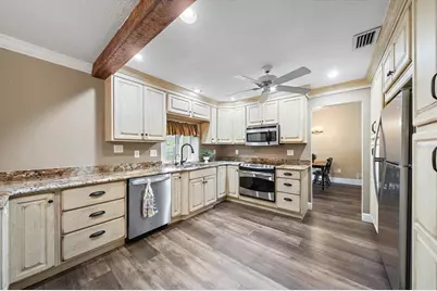 4378 Meadowland Circle, Sarasota, FL 34233 - Photo 6