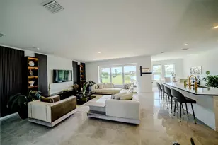 9121 Radiant Cir, Sarasota, FL 34241 - Photo 8