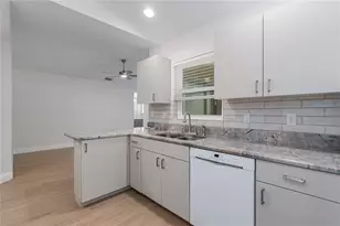 9206 31st St Ct E, Parrish, FL 34219 - Photo 14