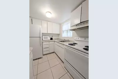 5872 Easy Street #L2, Bradenton, FL 34207 - Photo 4
