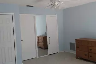 7102 W Country Club Dr N, Sarasota, FL 34243 - Photo 16