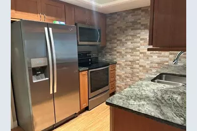 7102 W Country Club Drive N, Sarasota, FL 34243 - Photo 2