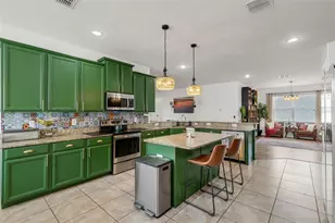 611 Wabash Breeze Cir, Ruskin, FL 33570 - Photo 8