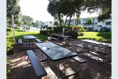 2531 Flamingo Boulevard #25, Bradenton, FL 34207 - Photo 6