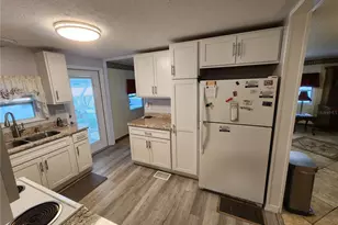808 53rd Ave E, Bradenton, FL 34203 - Photo 8