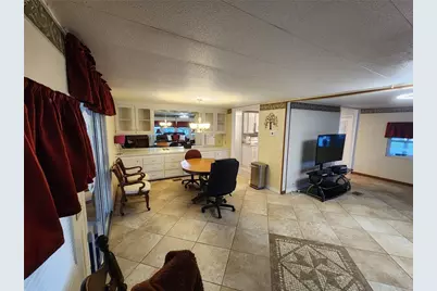 808 53rd Avenue E #110, Bradenton, FL 34203 - Photo 4