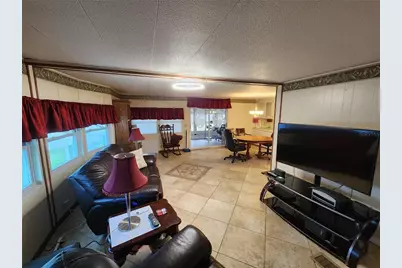808 53rd Avenue E #110, Bradenton, FL 34203 - Photo 2
