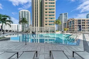 275 1st Ave S, Saint Petersburg, FL 33701 - Photo 4