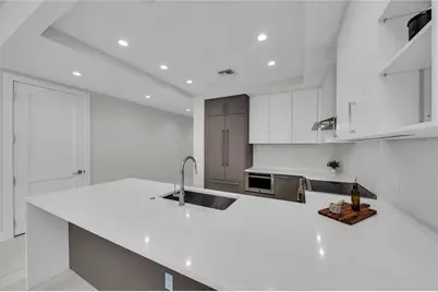 275 1st Avenue S #1904, Saint Petersburg, FL 33701 - Photo 14