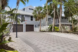 5121 Oxford Dr, Sarasota, FL 34242 - Photo 2