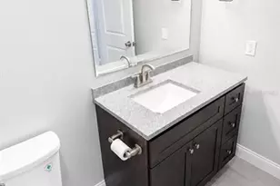 2728 Goodrich Ave, Sarasota, FL 34234 - Photo 12
