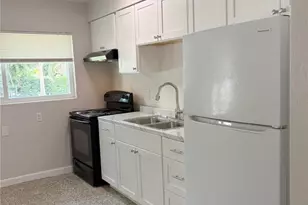 219 21st St E, Bradenton, FL 34208 - Photo 6