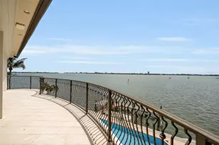 1372 Harbor Dr, Sarasota, FL 34239 - Photo 38