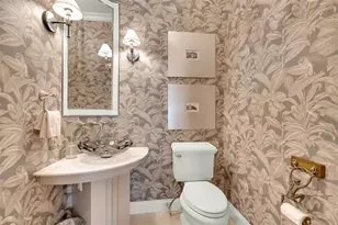 1372 Harbor Dr, Sarasota, FL 34239 - Photo 50