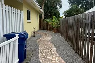2716 Blossom Dr, Sarasota, FL 34239 - Photo 12