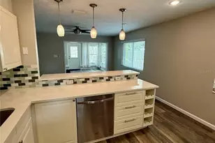 2716 Blossom Dr, Sarasota, FL 34239 - Photo 2