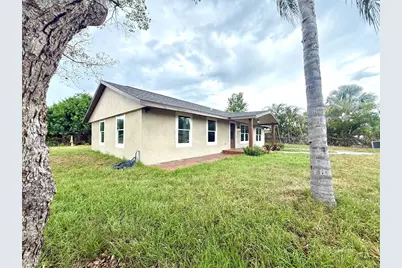 1427 Murillo Loop, Ruskin, FL 33570 - Photo 2