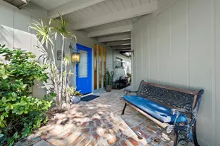 5451 Shadow Lawn Dr, Sarasota, FL 34242 - Photo 10