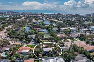 5451 Shadow Lawn Dr, Sarasota, FL 34242 - Photo 2