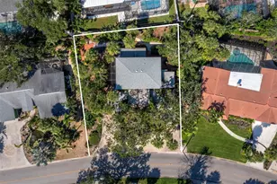 5451 Shadow Lawn Dr, Sarasota, FL 34242 - Photo 4