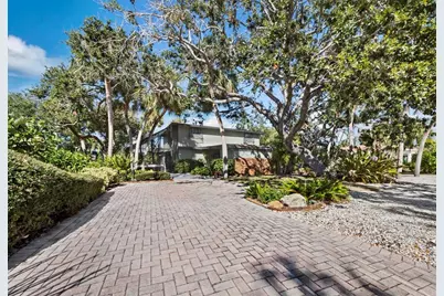 5451 Shadow Lawn Drive, Sarasota, FL 34242 - Photo 6