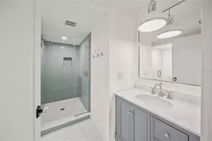 525 68th St, Holmes Beach, FL 34217 - Photo 44