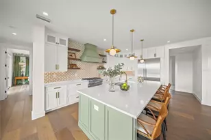 525 68th St, Holmes Beach, FL 34217 - Photo 10