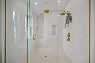 525 68th St, Holmes Beach, FL 34217 - Photo 24
