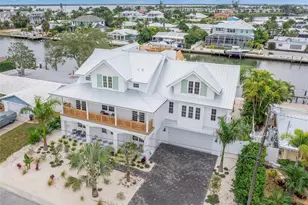 525 68th St, Holmes Beach, FL 34217 - Photo 2