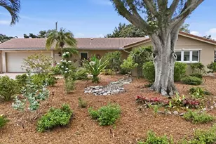 3504 Brookline Dr, Sarasota, FL 34239 - Photo 2