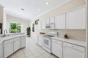 8492 Idlewood Ct, Lakewood Ranch, FL 34202 - Photo 16