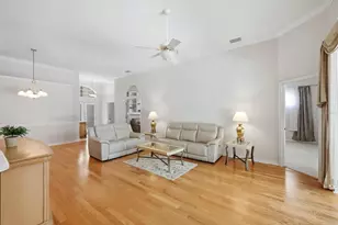 8492 Idlewood Ct, Lakewood Ranch, FL 34202 - Photo 2