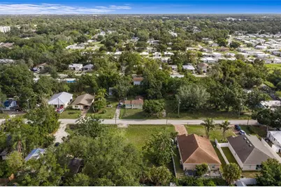 2930 Hawthorne Street, Sarasota, FL 34239 - Photo 8