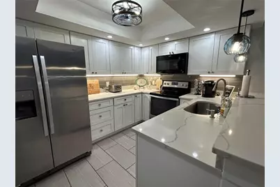 6301 Manatee Avenue W, Bradenton, FL 34209 - Photo 4