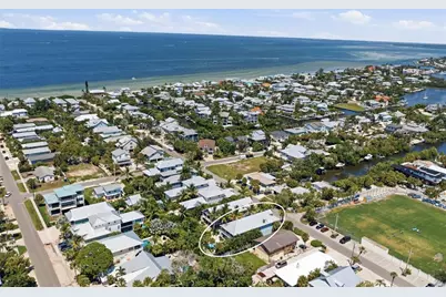 418 Magnolia Avenue, Anna Maria, FL 34216 - Photo 40