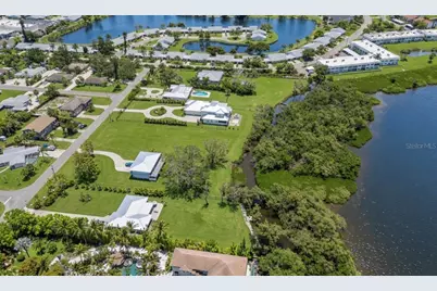 9912 46th Avenue W, Bradenton, FL 34210 - Photo 6